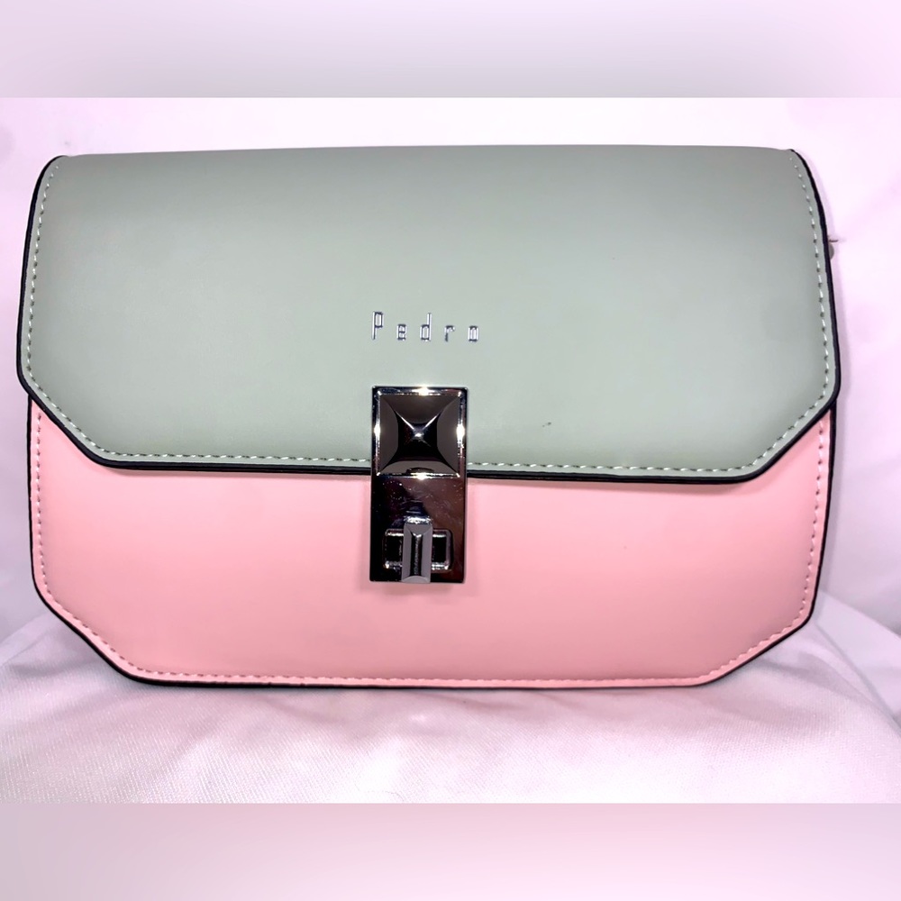 Two tone handbag.